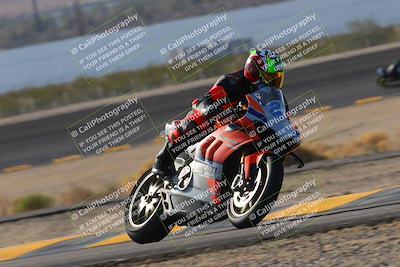 media/Dec-18-2022-SoCal Trackdays (Sun) [[8099a50955]]/Turn 14 (940am)/